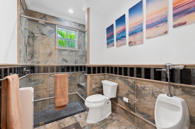 8950 NW 70th Court, Parkland, FL 33067