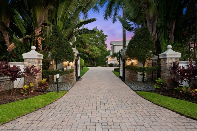 8950 NW 70th Court, Parkland, FL 33067
