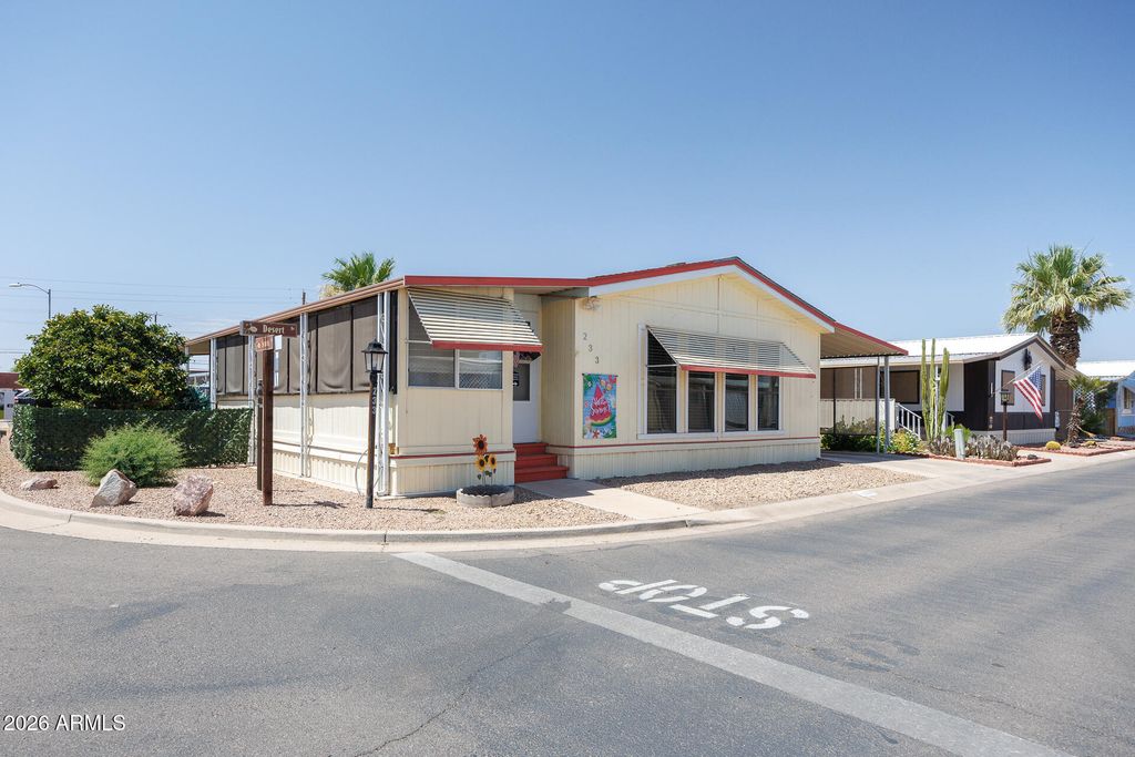 450 W Sunwest Drive 233, Casa Grande, AZ 85122 — exterior