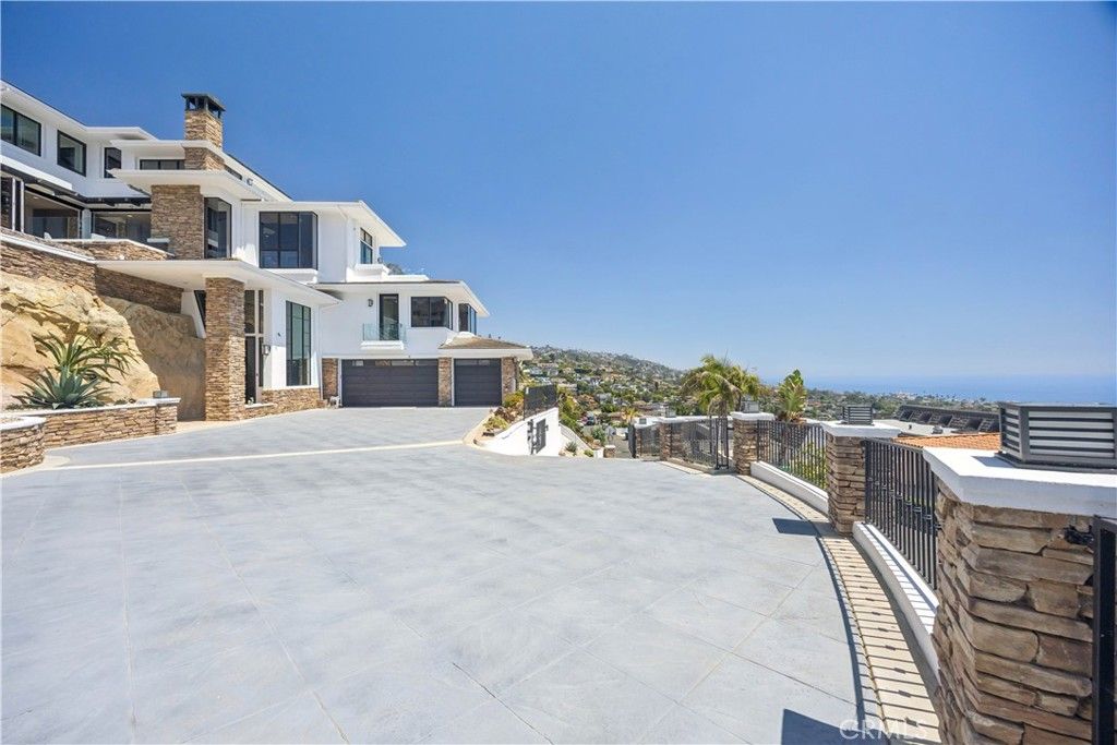 1076 Skyline Drive, Laguna Beach, CA 92651 — photo 3