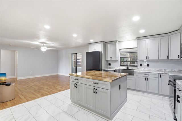 303 EVERGREEN COURT, Apopka, FL 32712