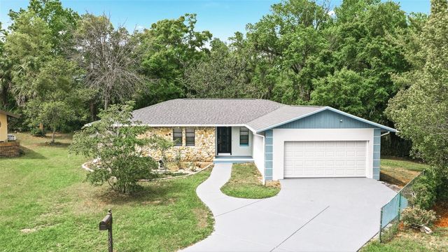 303 EVERGREEN COURT, Apopka, FL 32712