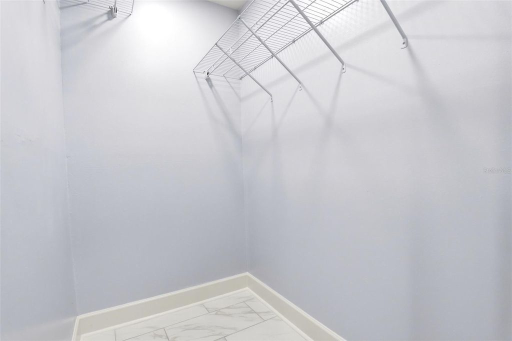 Image 25 of property listing at 303 EVERGREEN COURT, Apopka, FL 32712