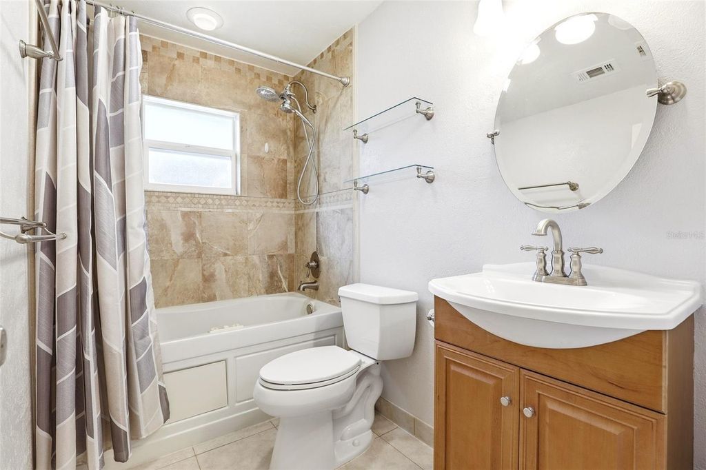 Image 27 of property listing at 303 EVERGREEN COURT, Apopka, FL 32712