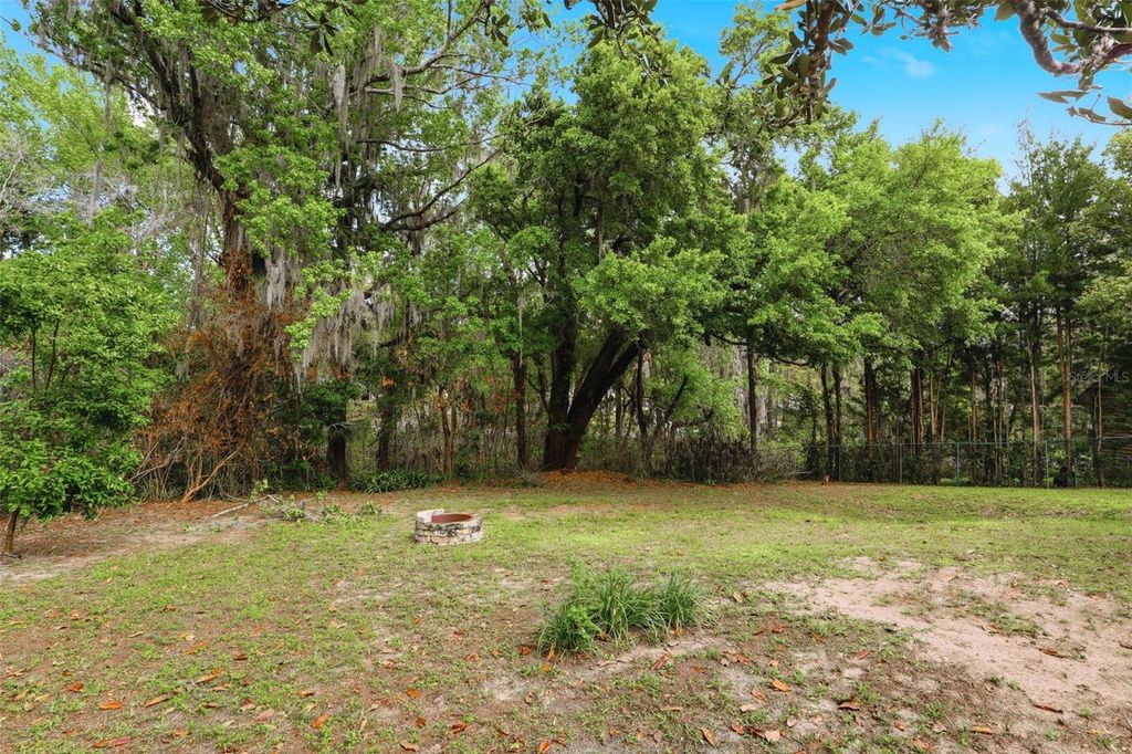 Image 31 of property listing at 303 EVERGREEN COURT, Apopka, FL 32712