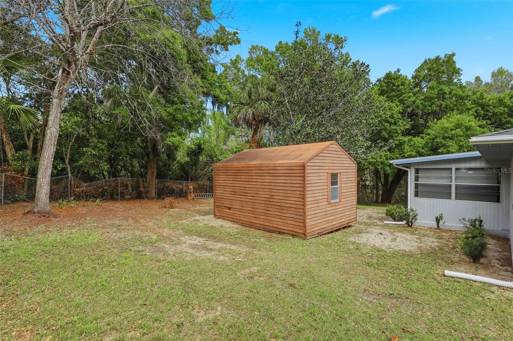 Image 32 of property listing at 303 EVERGREEN COURT, Apopka, FL 32712