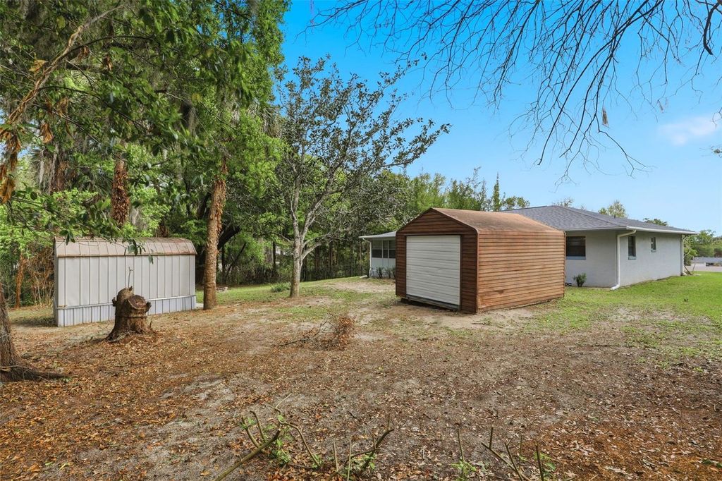 Image 33 of property listing at 303 EVERGREEN COURT, Apopka, FL 32712