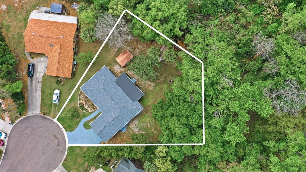 Image 39 of property listing at 303 EVERGREEN COURT, Apopka, FL 32712