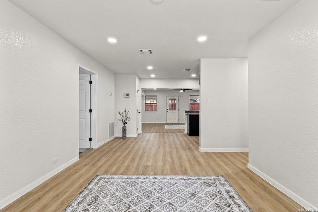 1031 thorain, San Antonio, TX 78201