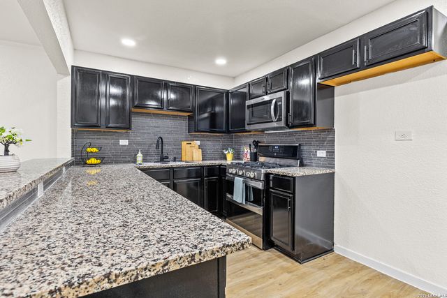 1031 thorain, San Antonio, TX 78201