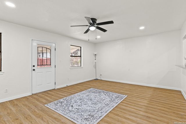 1031 thorain, San Antonio, TX 78201