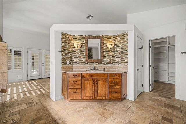 2869 Duneville Street, Las Vegas, NV 89146