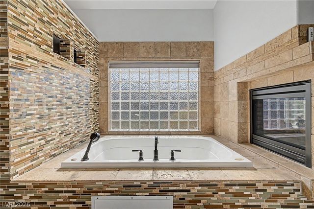 2869 Duneville Street, Las Vegas, NV 89146