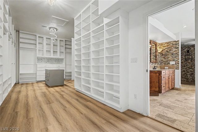 2869 Duneville Street, Las Vegas, NV 89146