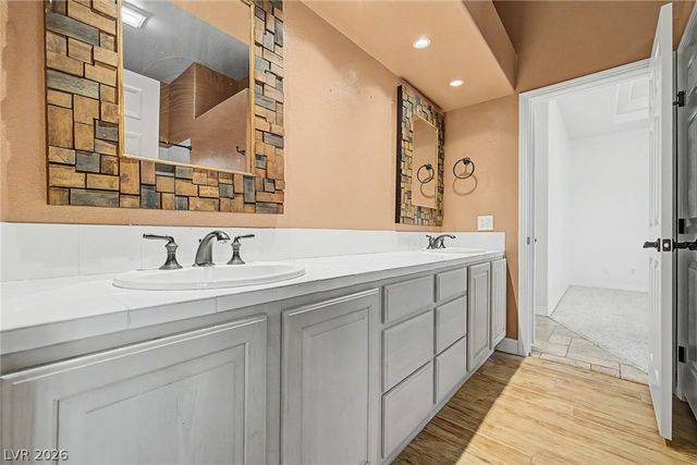2869 Duneville Street, Las Vegas, NV 89146