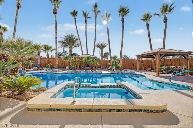 2869 Duneville Street, Las Vegas, NV 89146