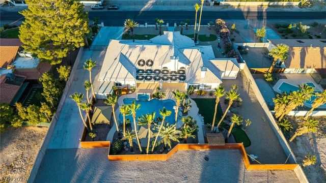 2869 Duneville Street, Las Vegas, NV 89146