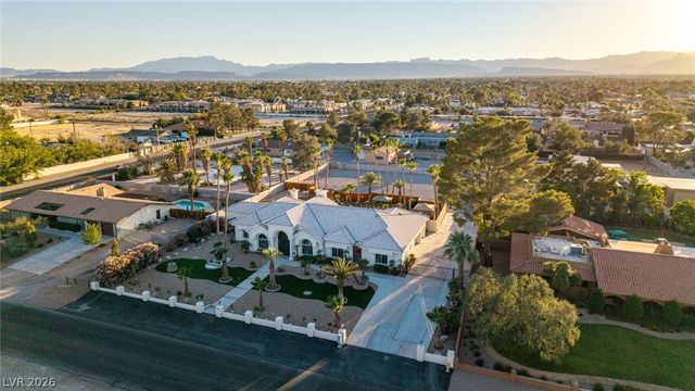 2869 Duneville Street, Las Vegas, NV 89146