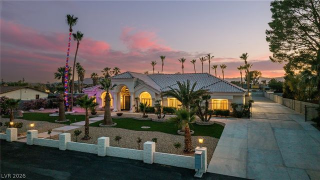 2869 Duneville Street, Las Vegas, NV 89146