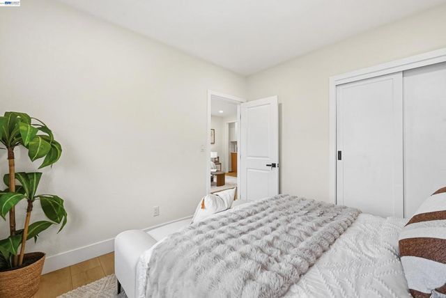 22 Garden Rd, Alameda, CA 94502