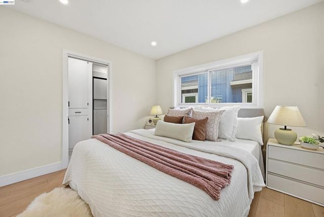 22 Garden Rd, Alameda, CA 94502