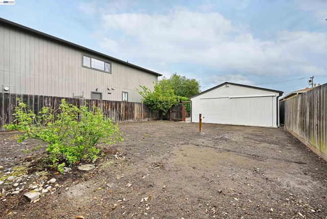 22 Garden Rd, Alameda, CA 94502