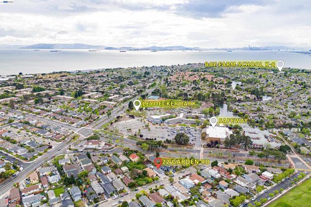 22 Garden Rd, Alameda, CA 94502
