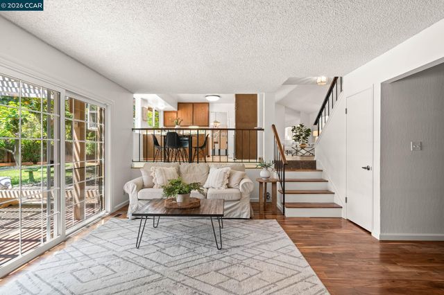 721 Black Point Pl, Clayton, CA 94517