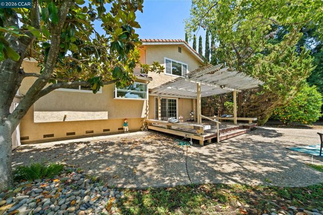 721 Black Point Pl, Clayton, CA 94517