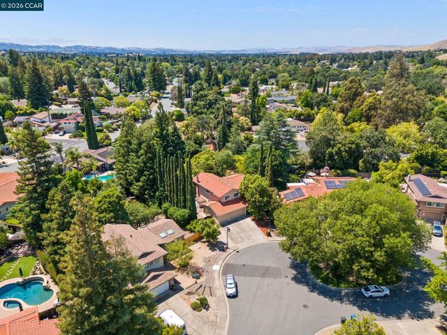 721 Black Point Pl, Clayton, CA 94517