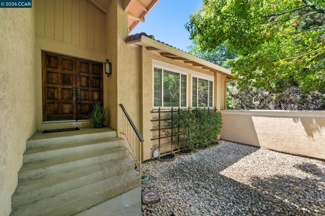 721 Black Point Pl, Clayton, CA 94517