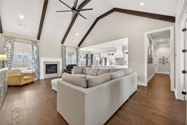 6414 S 62nd Street, Rogers, AR 72758