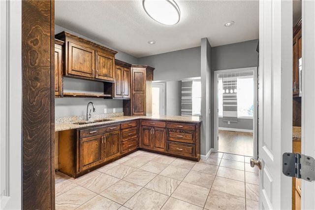 37655 Osawatomie Road, Osawatomie, KS 66064