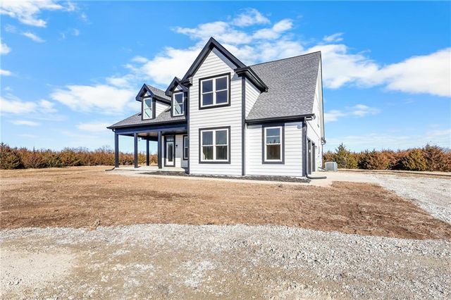 37655 Osawatomie Road, Osawatomie, KS 66064