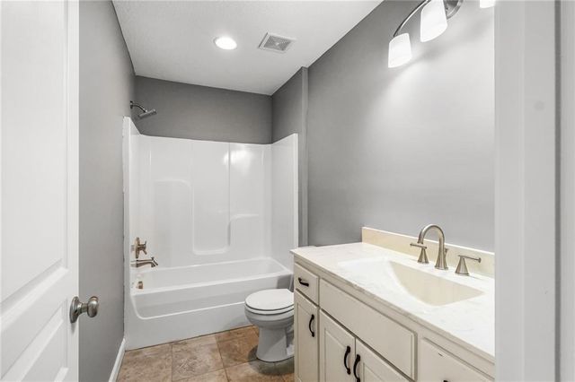 37655 Osawatomie Road, Osawatomie, KS 66064