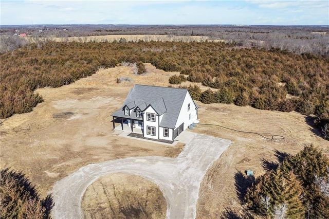 37655 Osawatomie Road, Osawatomie, KS 66064