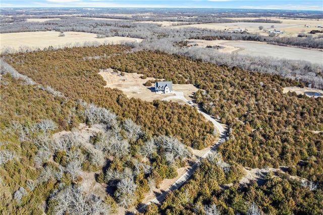 37655 Osawatomie Road, Osawatomie, KS 66064