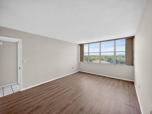1200 Saint Charles Place 619, Pembroke Pines, FL 33026