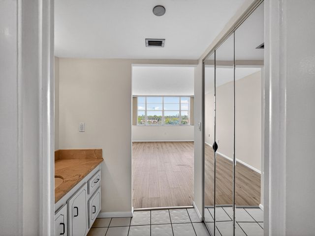 1200 Saint Charles Place 619, Pembroke Pines, FL 33026