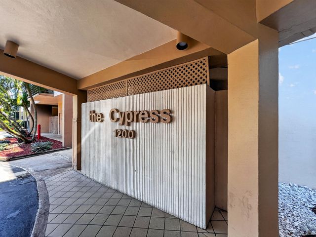 1200 Saint Charles Place 619, Pembroke Pines, FL 33026