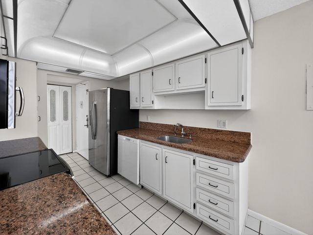 1200 Saint Charles Place 619, Pembroke Pines, FL 33026