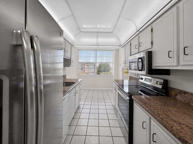 1200 Saint Charles Place 619, Pembroke Pines, FL 33026