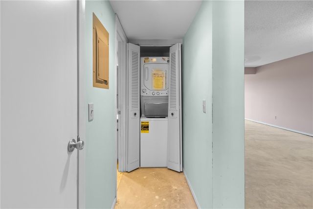 35 Plantation Drive 205, Vero Beach, FL 32966