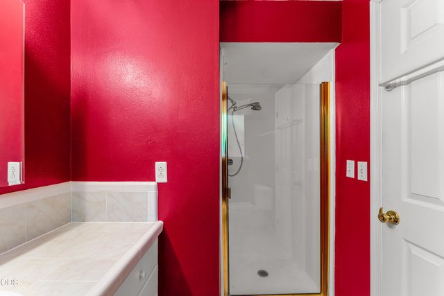 387 Carrollwood Drive, Grants Pass, OR 97527