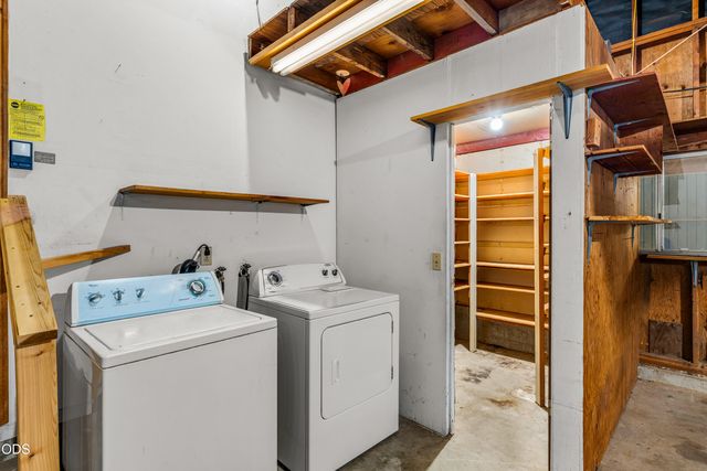 387 Carrollwood Drive, Grants Pass, OR 97527