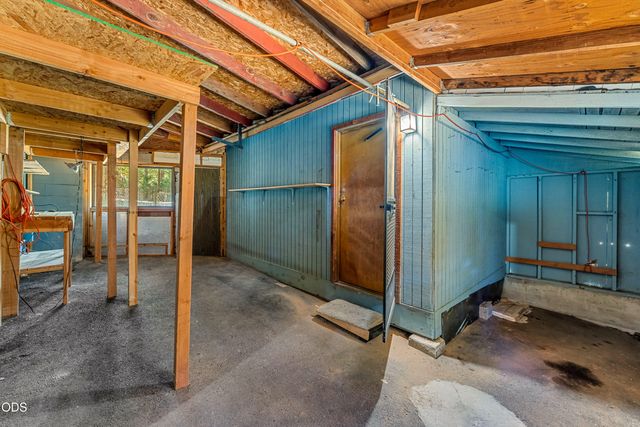 387 Carrollwood Drive, Grants Pass, OR 97527