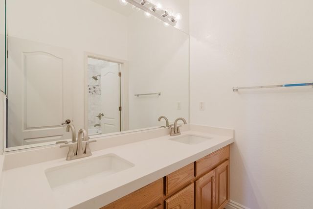 216 Tail Race Ct, Roseville, CA 95747