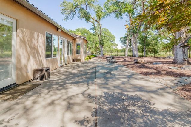 216 Tail Race Ct, Roseville, CA 95747