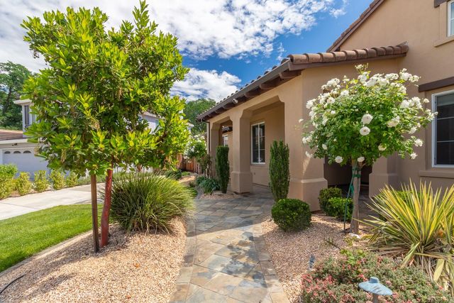 216 Tail Race Ct, Roseville, CA 95747