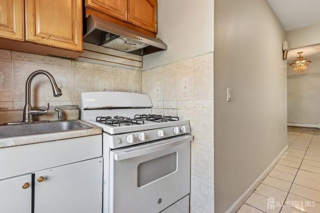 219 Seaman Street, New Brunswick, NJ 08901